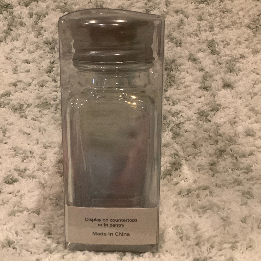 Willow & Reed Pink Ribbon Valentines Day Glass Salt Pepper Shaker Set NWT boxed - Picture 9 of 14